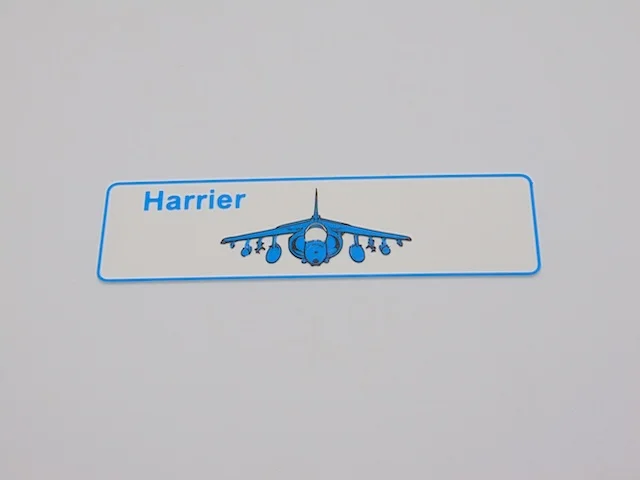 Marcapáginas con la silueta del avión AV-8B Harrier